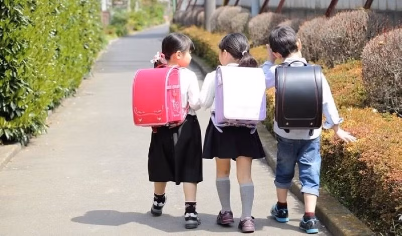 Cặp chống gù lưng của một số quốc gia châu Á.