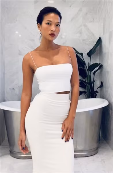 “Chân dài” showbiz Việt ngày ấy - bây giờ ảnh 1