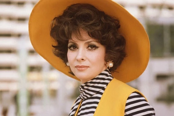 Nữ diễn viên Ý Gina Lollobrigida thời trẻ. Ảnh: http://www.tayni-mirozdaniya.ru