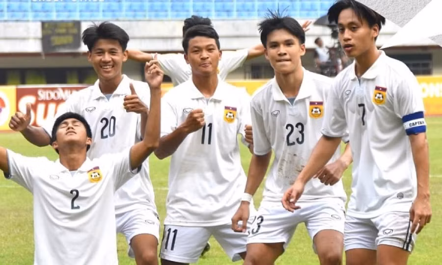 Lào gây 'sốc' bóng đá khu vực khi thắng cả 4 trận vòng bảng giải U19 Đông Nam Á 2022.