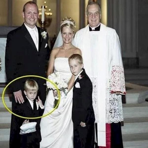 Cười té ghế với những “tai nạn” khó đỡ trong ngày cưới ảnh 9