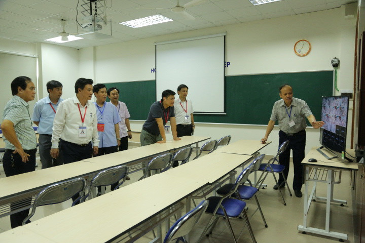 Phòng quản lý các camera giám sát khu vực chấm thi. Ảnh: Việt Hà Phòng quản lý các camera giám sát khu vực chấm thi. Ảnh: Việt Hà