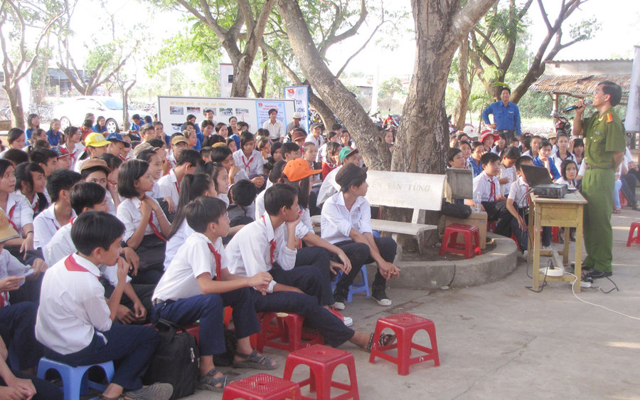 HS cần được trang bị đầy đủ những kĩ năng phòng chống bạo lực học đường (ảnh minh họa) HS cần được trang bị đầy đủ những kĩ năng phòng chống bạo lực học đường (ảnh minh họa)