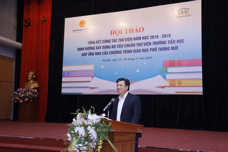 Thứ trưởng Bộ GDĐT - Nguyễn Hữu Độ phát biểu khai mạc và định hướng tại hội thảo.