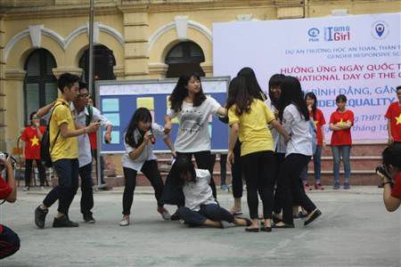 HS phòng chống bạo lực học đường thông qua biểu diễn nghệ thuật. (ảnh minh họa)