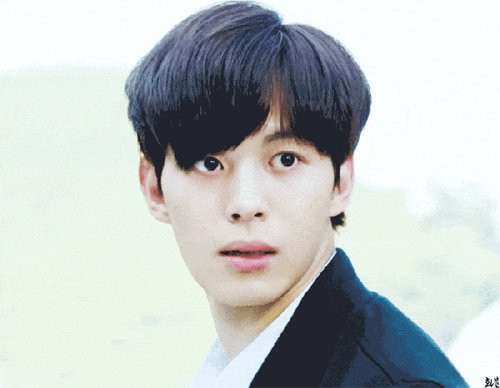 9 thần tượng điển trai như hoàng tử khiến fan 9 than tuong dien trai nhu hoang tu khien fan