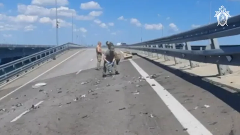 Cầu Kerch bị hư hại sau cuộc tấn công của Ukraine hồi tháng 7/2023