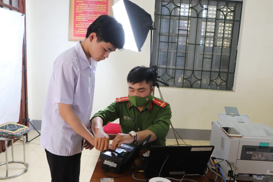 Vì triển khai cho đối tượng học sinh nên lực lượng công an phải triển khai tiếp nhận ngoài giờ hành chính.