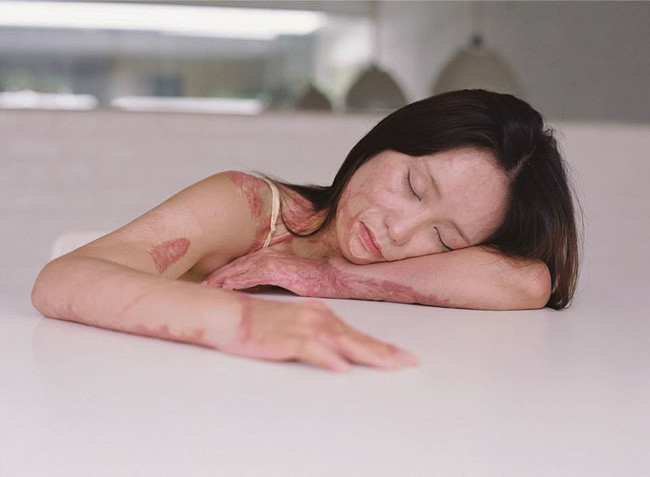 Bộ ảnh gây chấn động xứ Trung của người mẫu trẻ bị bạn cùng lớp thiêu sống vì từ chối tình yêu: "Những điều tốt đẹp không bao giờ chết" - Ảnh 7. Bộ ảnh gây chấn động xứ Trung của người mẫu trẻ bị bạn cùng lớp thiêu sống vì từ chối tình yêu: "Những điều tốt đẹp không bao giờ chết" - Ảnh 7.