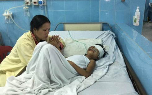 be gai 7 tuoi nga xuong gieng nguy kich hinh 0