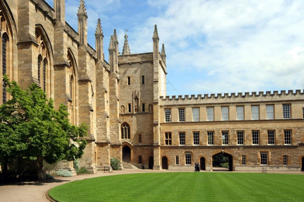 8 chiêu vượt qua kỳ phỏng vấn của ĐH Oxford