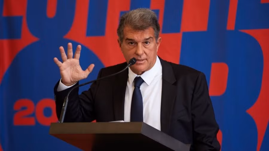 Ứng viên Joan Laporta tranh luận "dậy sóng" trước bầu cử ngày 7/3.