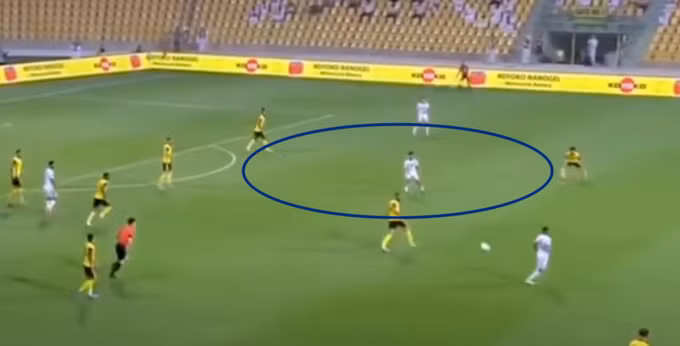 UAE cũng khai thác tối đa điểm yếu của Malaysia để hạ đối thủ 4-0 vòng hôm 3/6.