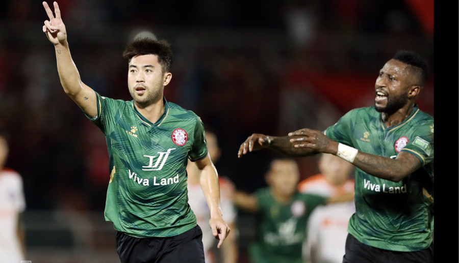 Lee Nguyễn ghi bàn mở ra chiến thắng 3-0 cho đội nhà trước Đà Nẵng FC tối 8/11.