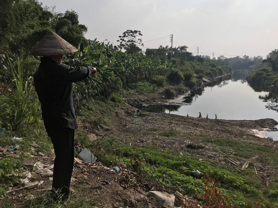 Bà Đặng Thị Trinh bức xúc vì môi trường sống ô nhiễm suốt một thời gian dài