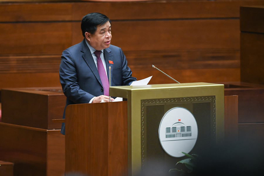 Bộ trưởng Bộ Kế hoạch và Đầu tư Nguyễn Chí Dũng. Bộ trưởng Bộ Kế hoạch và Đầu tư Nguyễn Chí Dũng.