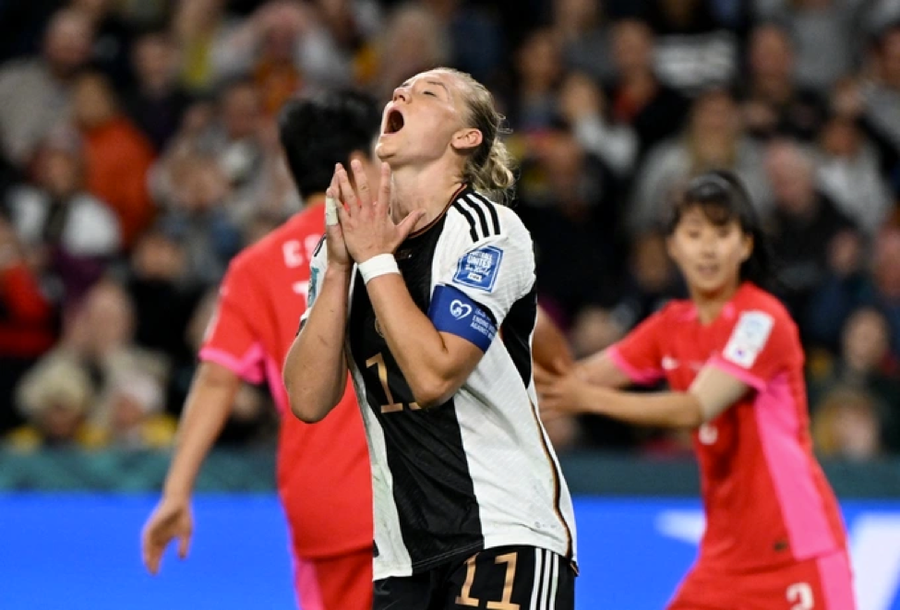 Đức và Hàn Quốc bị loại ngay vòng bảng World Cup nữ 2023. Đức và Hàn Quốc bị loại ngay vòng bảng World Cup nữ 2023.