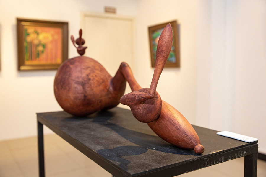 Các tác phẩm trong triển lãm phản ánh sự đa dạng trong cách tiếp cận nghệ thuật. Các tác phẩm trong triển lãm phản ánh sự đa dạng trong cách tiếp cận nghệ thuật.