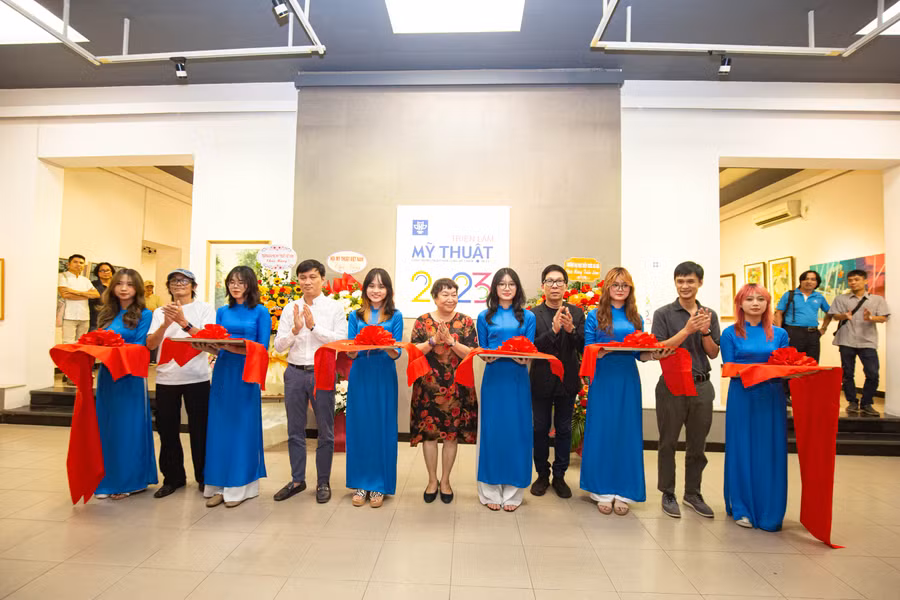 Triển lãm Mỹ thuật là một sự kiện thường niên của Nhà trường.