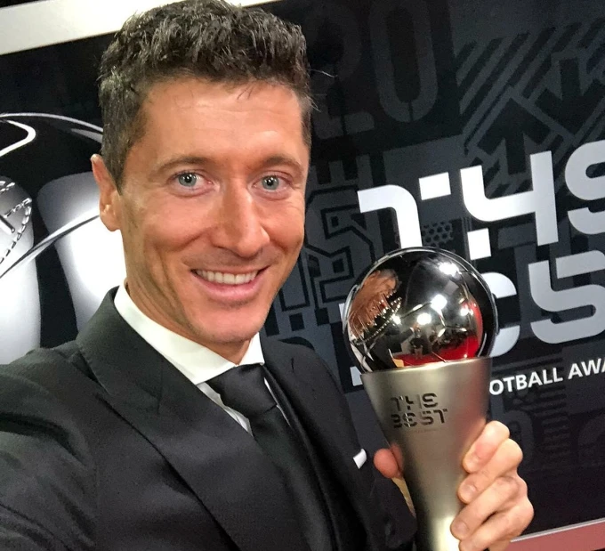 Lewandowski đặt ra "mục tiêu đặc biệt" cho bản thân sau khi thắng giải The Best 2021.