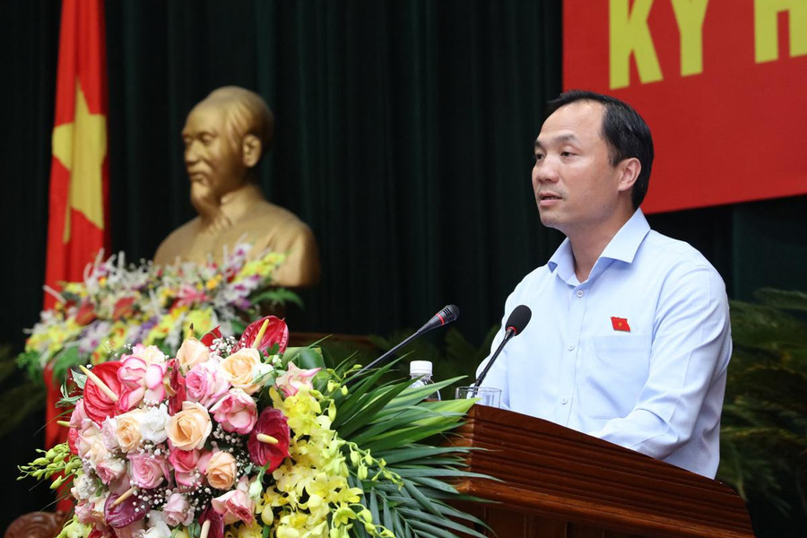 Ông Hoàng Trung Dũng – Bí thư Tỉnh ủy, Chủ tịch HĐND tỉnh Hà Tĩnh (Ảnh: Báo Hà Tĩnh). Ông Hoàng Trung Dũng – Bí thư Tỉnh ủy, Chủ tịch HĐND tỉnh Hà Tĩnh (Ảnh: Báo Hà Tĩnh).