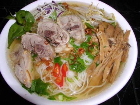 Cách làm bún ngan ngon, hấp dẫn nhà hàng cũng phải chào thua - Ảnh 1 Cach lam bun ngan ngon, hap dan nha hang cung phai chao thua - Anh 1