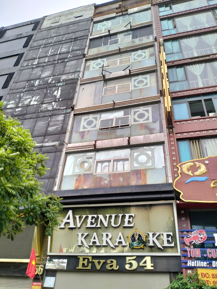 Cơ sở kinh doanh karaoke đóng cửa vì chưa đảm bảo an toàn PCCC. Cơ sở kinh doanh karaoke đóng cửa vì chưa đảm bảo an toàn PCCC.