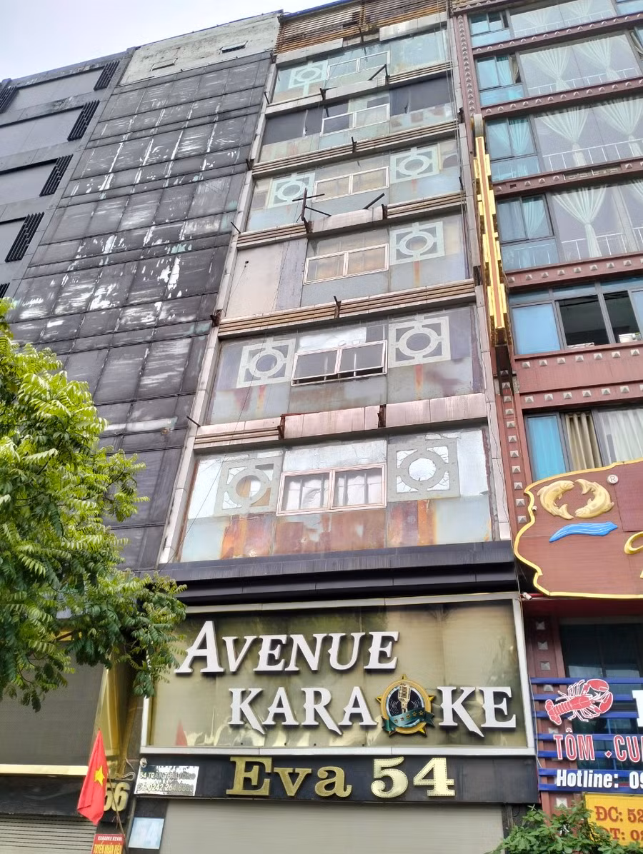 Cơ sở kinh doanh karaoke đóng cửa vì chưa đảm bảo an toàn PCCC.