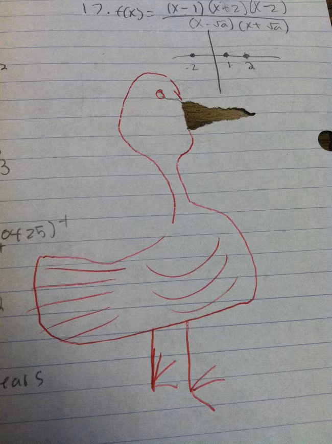 Học sinh không may làm rách bài kiểm tra, thầy giáo nhanh tay “vá” giúp khiến cả lớp ngồi thở hồng hộc vì cười quá mệt - Ảnh 2.