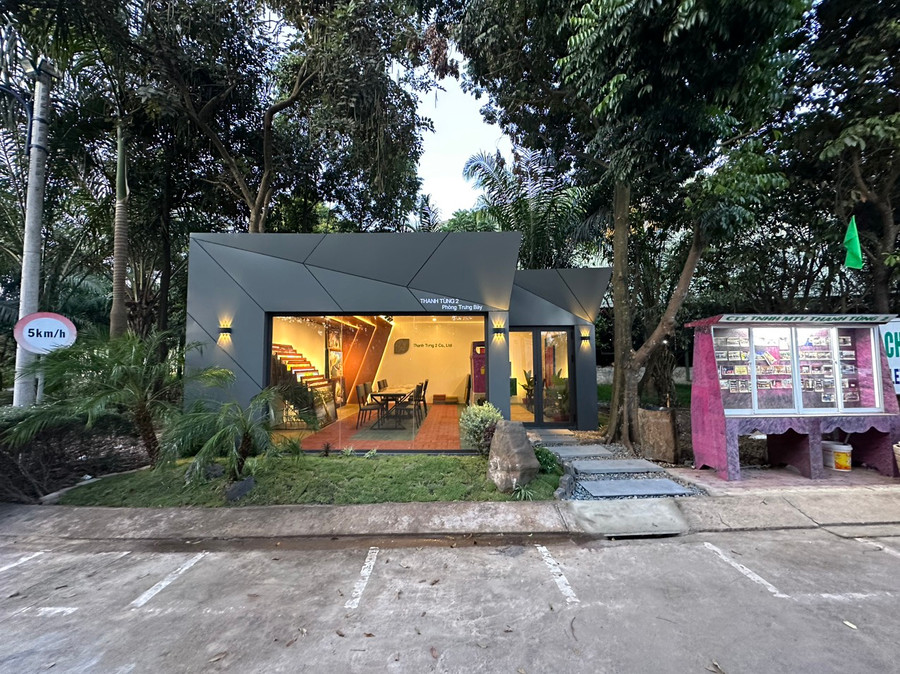 Showroom giới thiệu sản phẩm tái chế từ nhựa phế liệu của Công ty Thanh Tùng 2 (Ảnh: CTV).