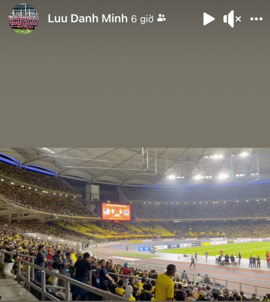 Thầy Park cử trợ lý thám thính trận Malaysia đấu Thái Lan ở lượt đi bán kết AFF Cup 2022. Ảnh: Trang cá nhân của trợ lý Lưu Danh Minh. Thầy Park cử trợ lý thám thính trận Malaysia đấu Thái Lan ở lượt đi bán kết AFF Cup 2022. Ảnh: Trang cá nhân của trợ lý Lưu Danh Minh.