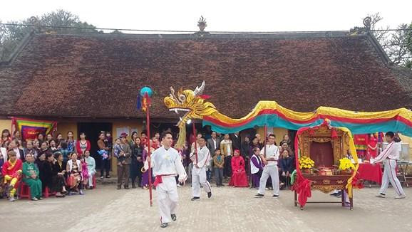 Người dân Nghiêm Xá tổ chức lễ hội truyền thống tôn vinh các bậc tiên hiền, khoa bảng. Người dân Nghiêm Xá tổ chức lễ hội truyền thống tôn vinh các bậc tiên hiền, khoa bảng.