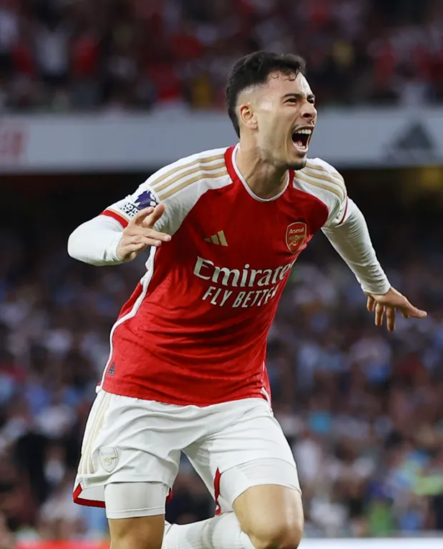 Martinelli ghi bàn giúp Arsenal thắng Man City ở vòng 8 Ngoại hạng Anh. Martinelli ghi bàn giúp Arsenal thắng Man City ở vòng 8 Ngoại hạng Anh.