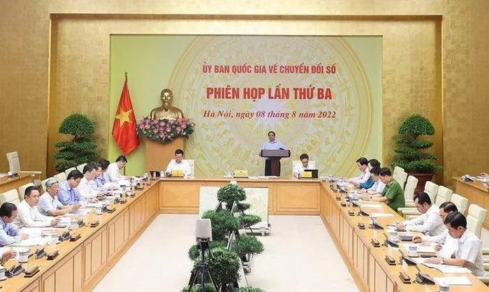 Thủ tướng Phạm Minh Chính chủ trì phiên họp thứ ba của Ủy ban Quốc gia về chuyển đổi số. Ảnh: VGP/Nhật Bắc. Thủ tướng Phạm Minh Chính chủ trì phiên họp thứ ba của Ủy ban Quốc gia về chuyển đổi số. Ảnh: VGP/Nhật Bắc.