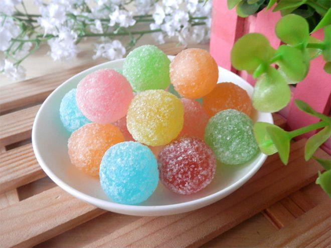 Trước khi đi ngủ, tốt nhất không nên ăn những hực phẩm giàu chất béo và đường. Ảnh minh họa.