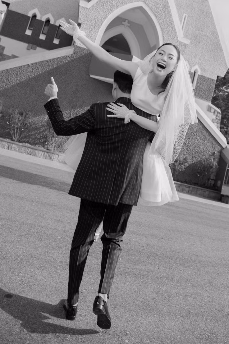 Chồng đại gia làm thơ tình tặng Minh Hằng trong ngày cưới ảnh 5