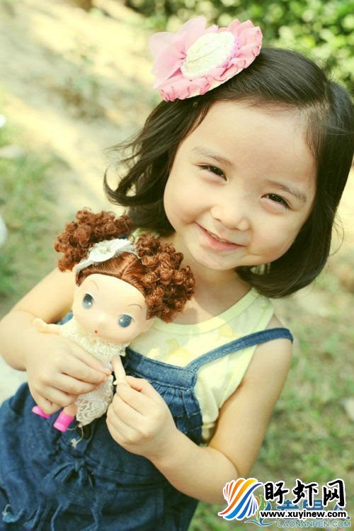 Dung nhan cô bé được gọi là “tiểu công chúa” của Trung Quốc ảnh 3 Những bức ảnh thời thơ ấy chứng minh tiểu mỹ nhân này...đẹp từ trong trứng!