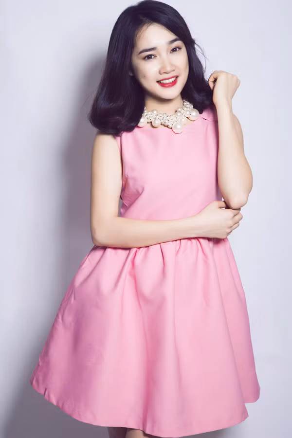 5 sao Việt nữ tính với tóc dài, trẻ trung khi để tóc ngang vai ảnh 11 5 sao Việt nữ tính với tóc dài, trẻ trung khi để tóc ngang vai - 11