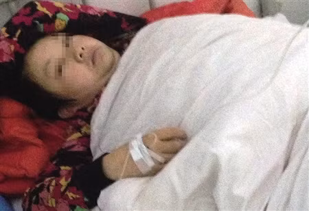 Hốt hoảng vì đẻ rơi con trong nhà vệ sinh mà không hề hay biết