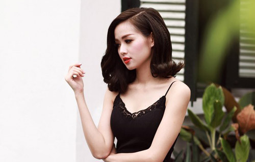 5 sao Việt nữ tính với tóc dài, trẻ trung khi để tóc ngang vai ảnh 7 5 sao Việt nữ tính với tóc dài, trẻ trung khi để tóc ngang vai - 7