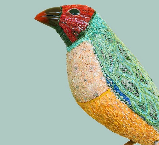 Những chú chim do cô gái người Ý tạo ra luôn được đánh giá cao và khiến người xem không khỏi thích thú. Cô gái ghép hình tuyệt đẹp từ hàng triệu hạt đá nhỏ