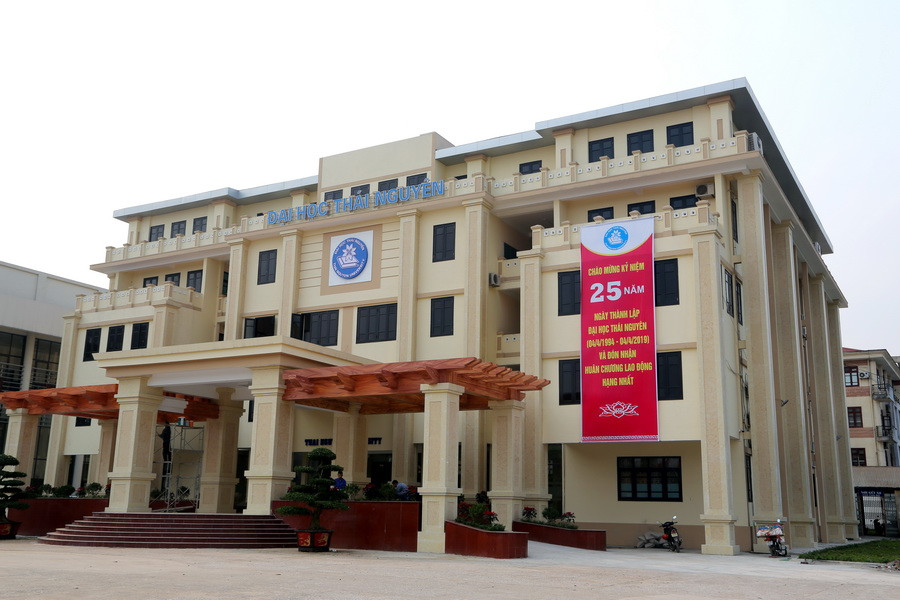 Khu nhà điều hành của Đại học Thái Nguyên. Ảnh: Việt Hà Khu nhà điều hành của Đại học Thái Nguyên. Ảnh: Việt Hà