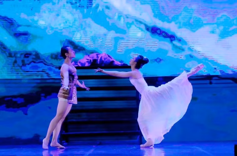Mối tình Mỵ Châu – Trọng Thủy được chuyển thể thông qua ngôn ngữ ballet.