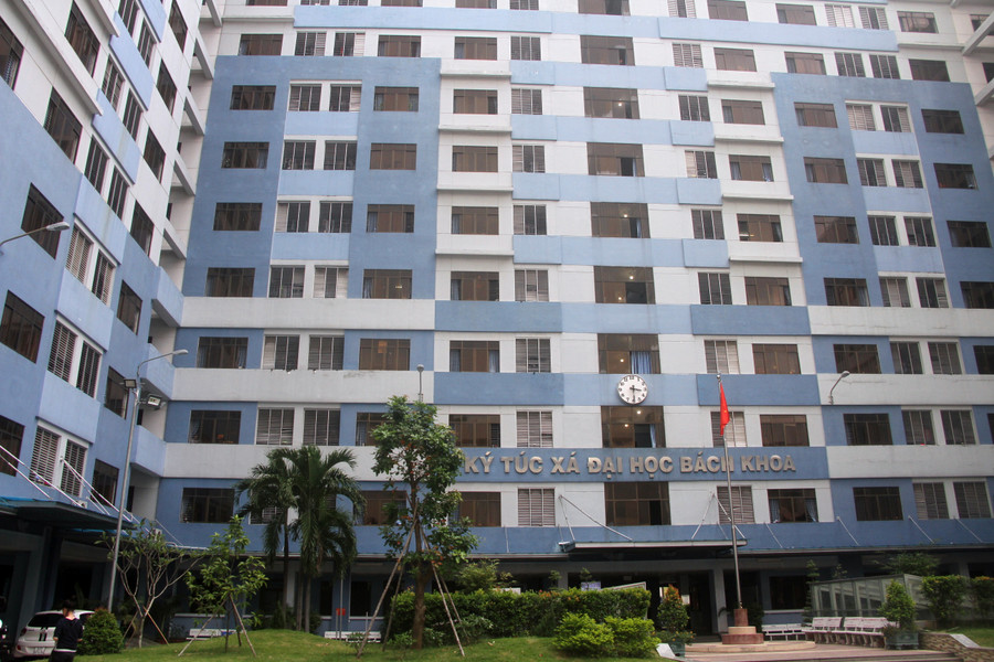 Ký túc xá Trường ĐH Bách khoa, ĐHQG TPHCM tại Quận 10, TPHCM. (Ảnh: Mạnh Tùng) Ký túc xá Trường ĐH Bách khoa, ĐHQG TPHCM tại Quận 10, TPHCM. (Ảnh: Mạnh Tùng)