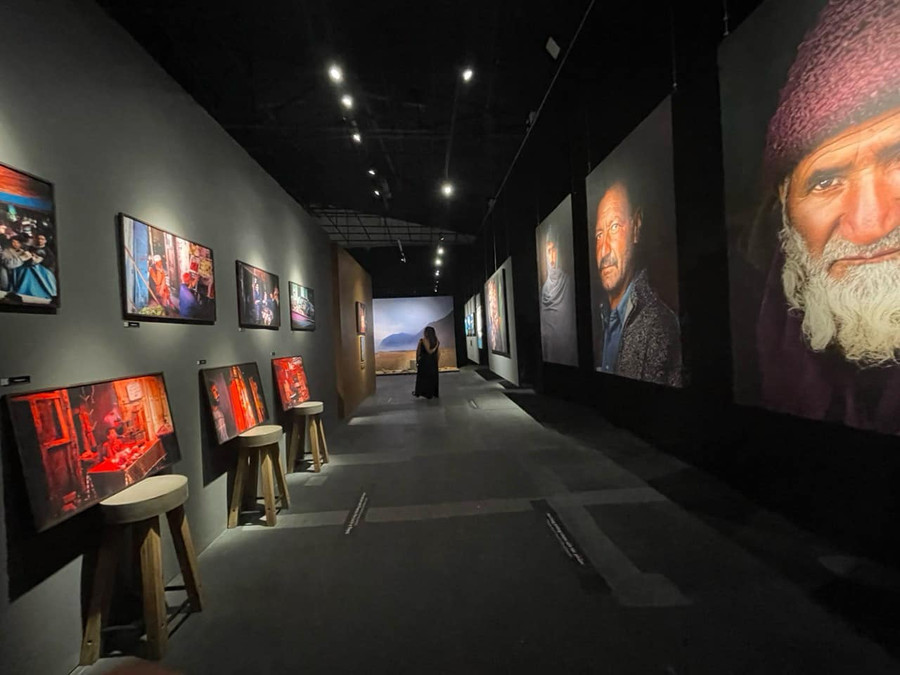 '224 by Tran Thanh Thao' được đánh giá là triển lãm ảnh đầu tiên tại Việt Nam mang chất lượng bảo tàng. '224 by Tran Thanh Thao' được đánh giá là triển lãm ảnh đầu tiên tại Việt Nam mang chất lượng bảo tàng.