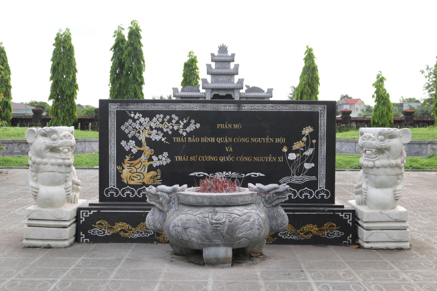 Khu lăng mộ của danh tướng, danh thần Nguyễn Xí. Ảnh: Phạm Tâm