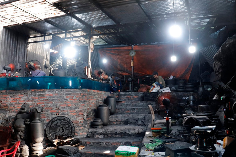 Khu nhà xưởng của gia đình anh Nguyễn Tuấn Quyết. Ảnh: Minh Cương