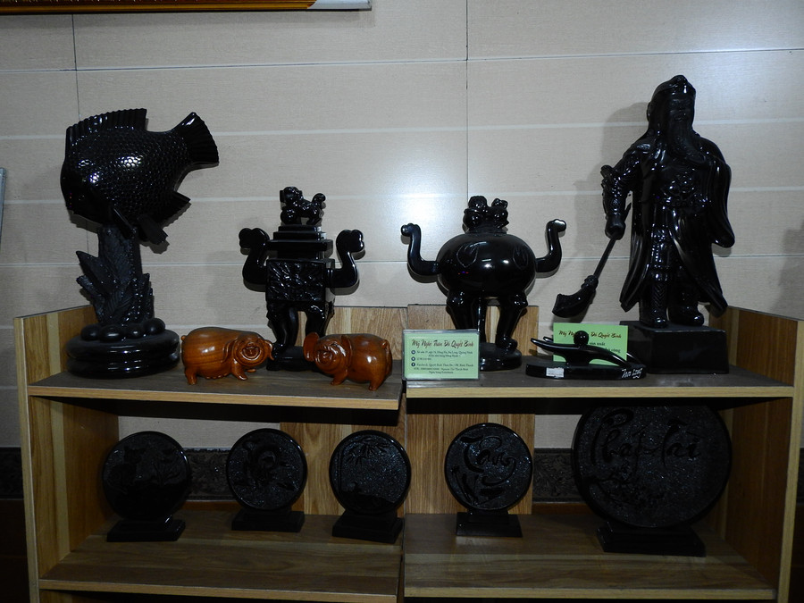 Một số sản phẩm của anh Nguyễn Tuấn Quyết . Ảnh: Minh Cương