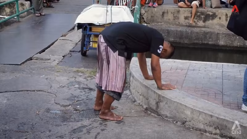 Phần lớn người Thái Lan tự vẫn là nam giới trưởng thành.