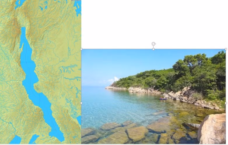 Hồ Tanganyika nhìn từ vệ tinh (trái) và khu vực được cho là có quái vật xuất hiện.